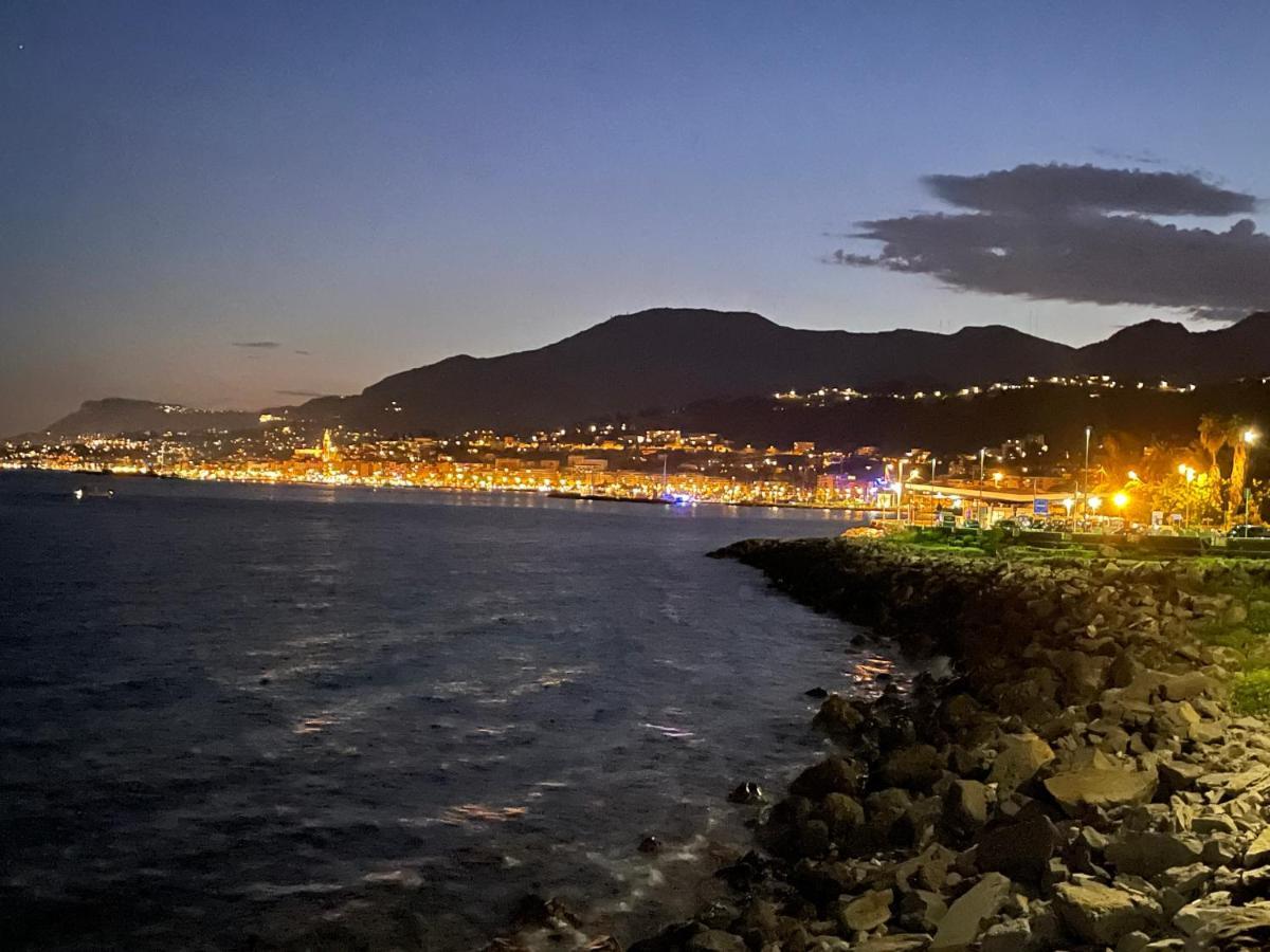 Menton Centre Vue Imprenable Sur Mer Et Jardin Bioves Bagian luar foto